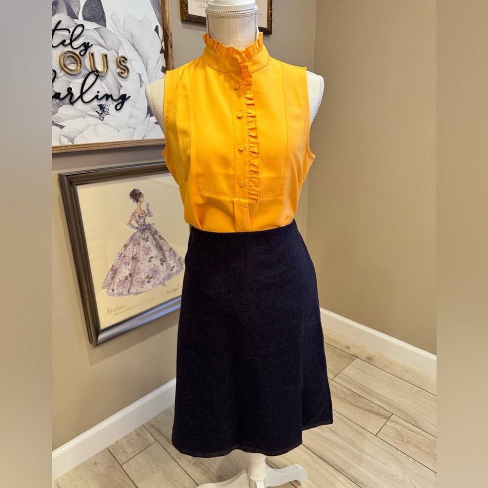 5 for $30 Like New! OLD NAVY Navy Wool Skirt